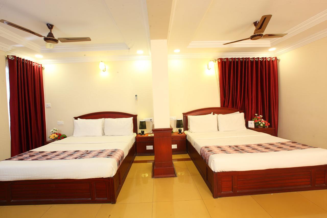 Trichur Towers Thrissur Bagian luar foto