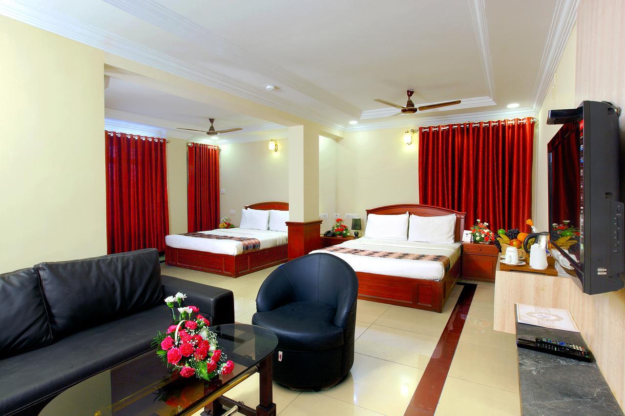 Trichur Towers Thrissur Bagian luar foto