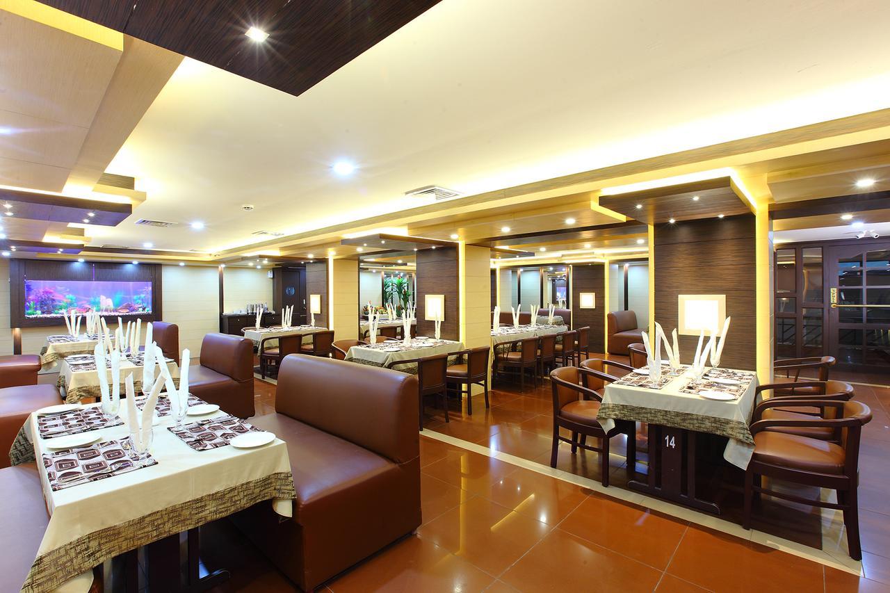 Trichur Towers Thrissur Bagian luar foto