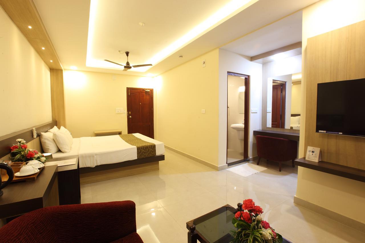 Trichur Towers Thrissur Bagian luar foto